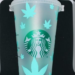 I am selling a 24oz Starbucks Cold Cup